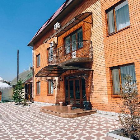 Al Baraka Bed and Breakfast Borovoe Buitenkant foto